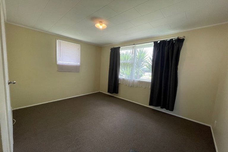Photo of property in 1 Hywell Place, Manurewa, Auckland, 2102