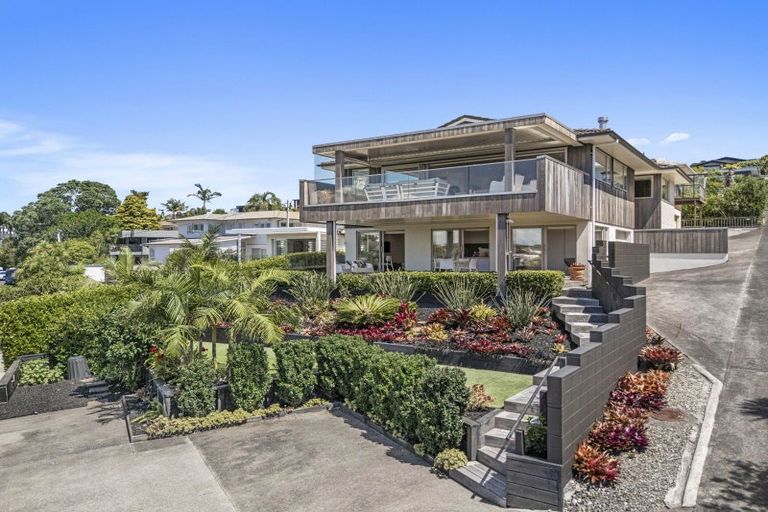 Photo of property in 7 Commodore Parry Road, Castor Bay, Auckland, 0620