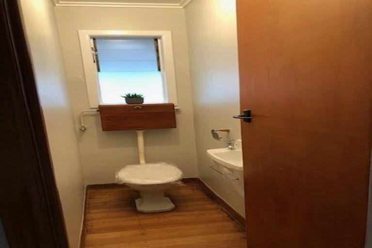 Photo of property in 15 Dakota Avenue, Beach Haven, Auckland, 0626