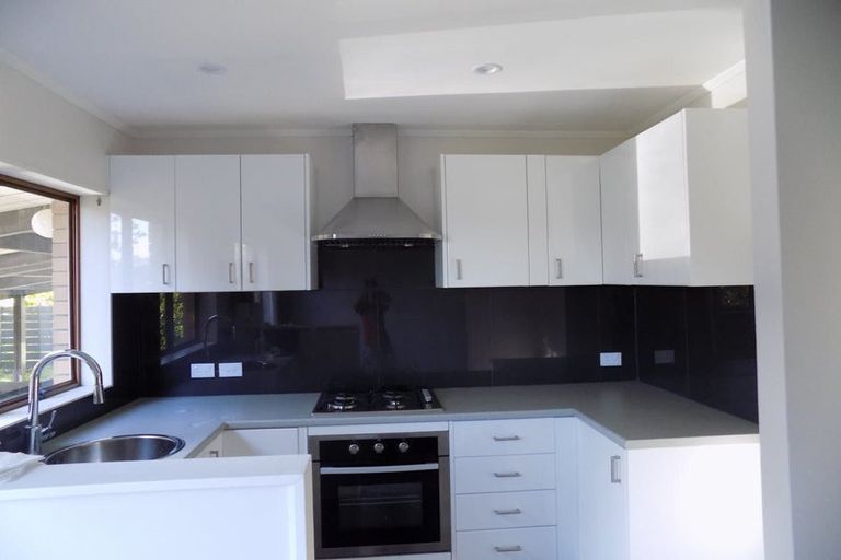 Photo of property in 95a Churton Drive, Churton Park, Wellington, 6037