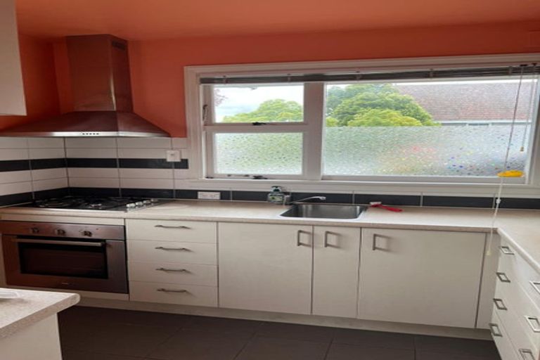 Photo of property in 1/11 Puriri Street, Riccarton, Christchurch, 8041