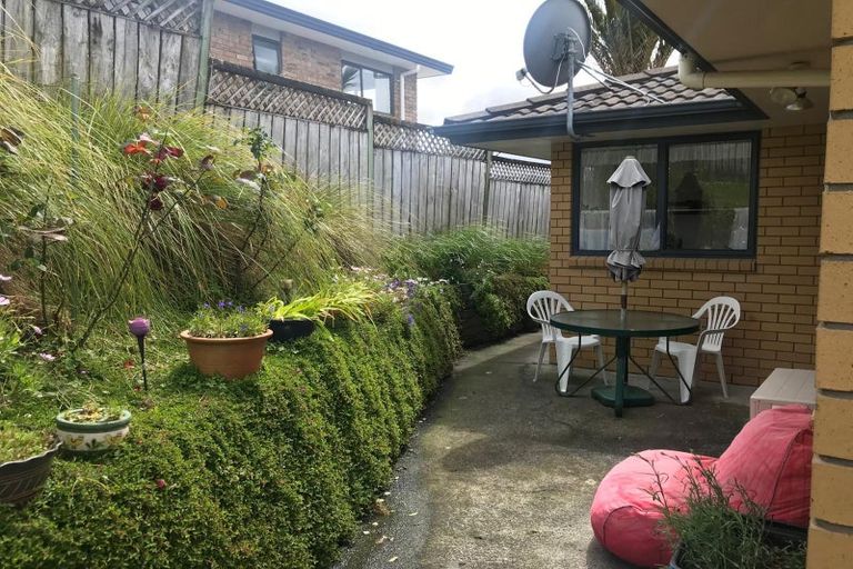 Photo of property in 26 Cabeleigh Drive, Helensville, 0800