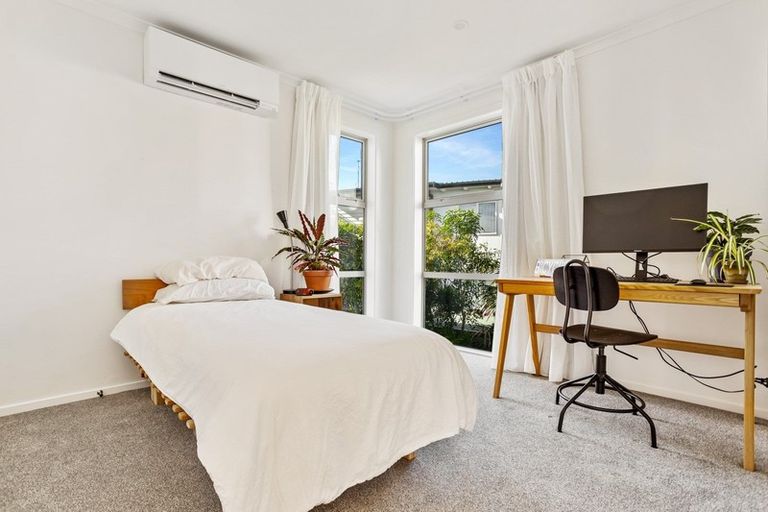 Photo of property in 28e Ian Morrison Road, Hobsonville, Auckland, 0616