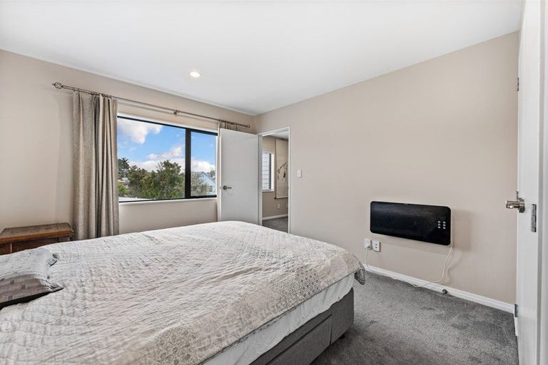Photo of property in 11 Matisse Drive, West Harbour, Auckland, 0618