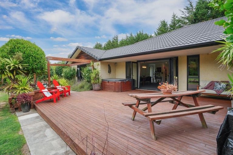 Photo of property in 40 Matua Grove, Otatara, Invercargill, 9879