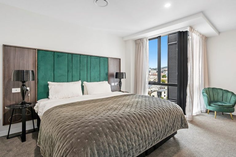 Photo of property in Proximity Apartment Hotel, 804/172u Thorndon Quay, Pipitea, Wellington, 6011