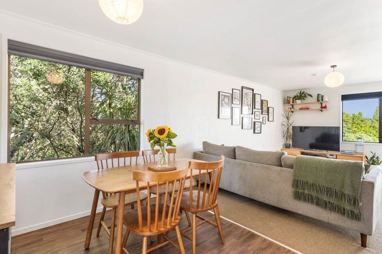 Photo of property in 87 Solar Road, Glen Eden, Auckland, 0602