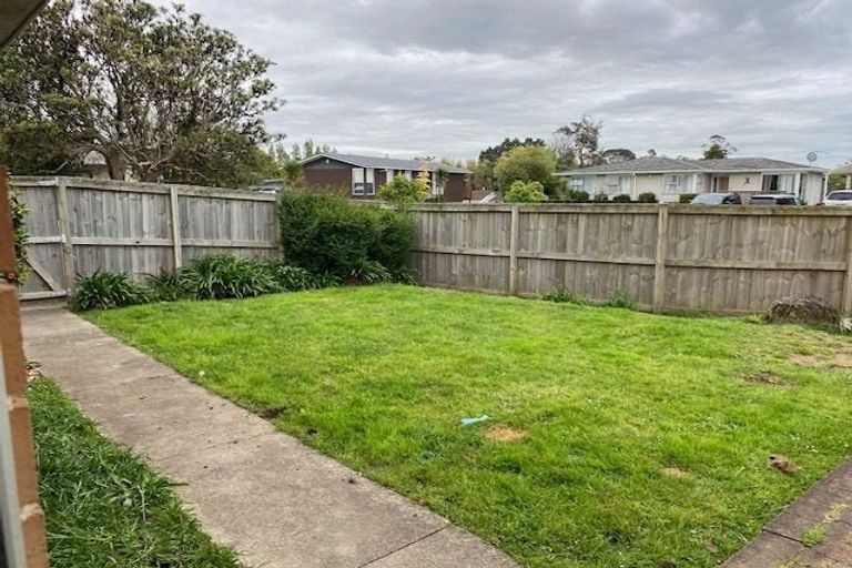 Photo of property in 10 Lynley Place, Pakuranga Heights, Auckland, 2010