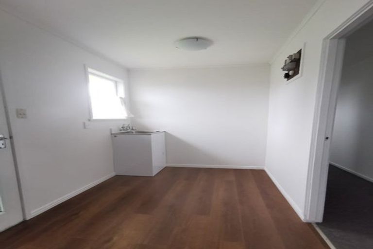 Photo of property in 14 Helena Street, Massey, Auckland, 0614