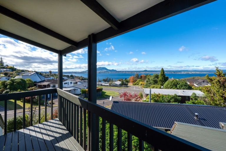 Photo of property in 7 Brunette Drive, Acacia Bay, Taupo, 3330