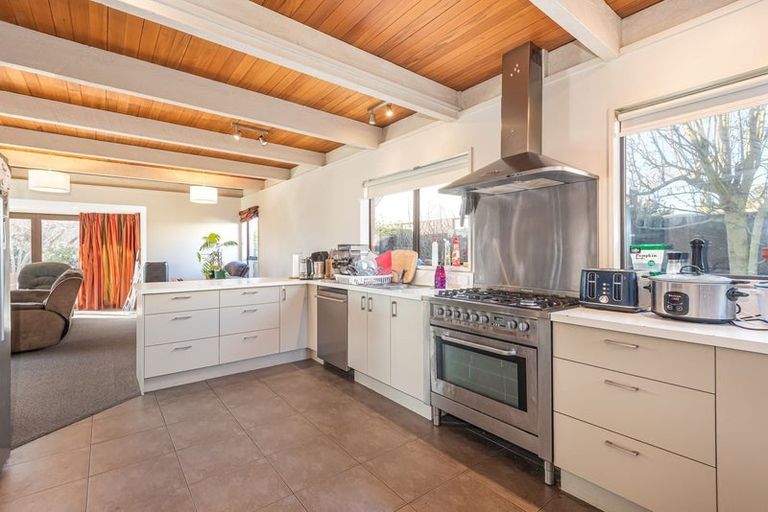 Photo of property in 27 Wadeley Road, Ilam, Christchurch, 8041