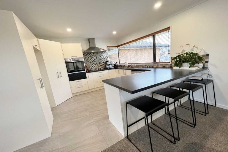 Photo of property in 2/1132 West Coast Road, West Melton, Christchurch, 7676