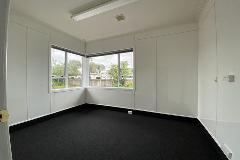 Photo of property in 379 Broadway, Stratford, 4332