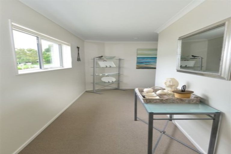 Photo of property in 9a Melia Place, Stanmore Bay, Whangaparaoa, 0932