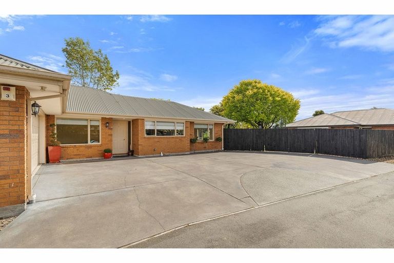 Photo of property in 3 Magnolia Lane, St Albans, Christchurch, 8052