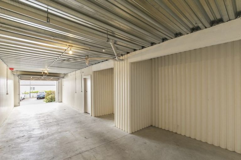 Photo of property in 8/8 Monte Cassino Place, Birkdale, Auckland, 0626