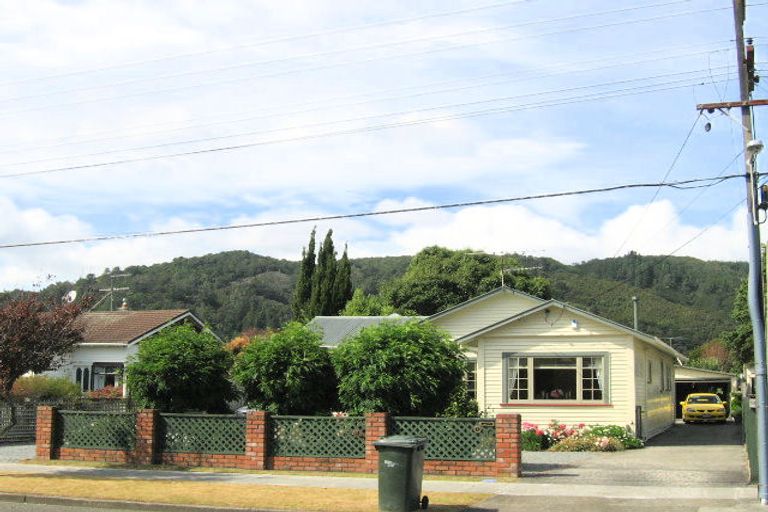Photo of property in 51 Miro Street, Trentham, Upper Hutt, 5018