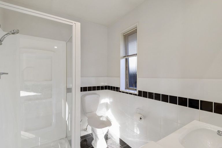 Photo of property in 16 Highwood Lane, Burnside, Christchurch, 8053