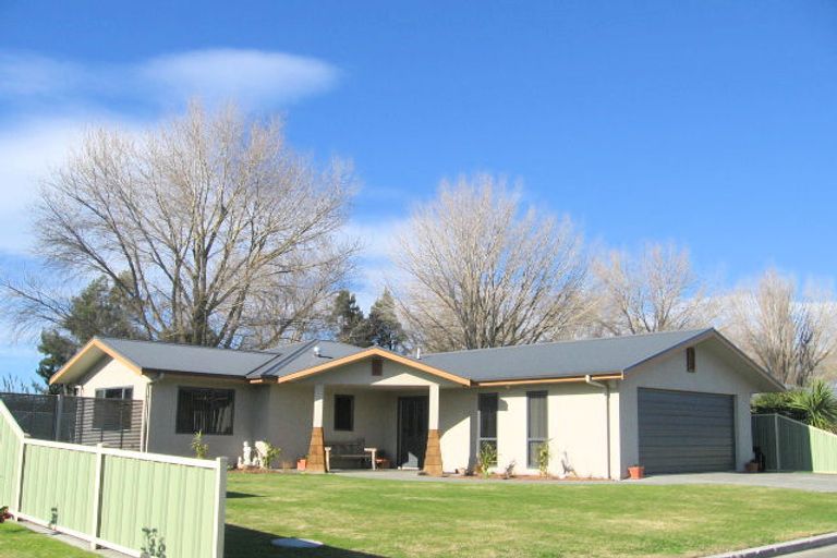 Photo of property in 20 Chelsea Drive, Taradale, Napier, 4112