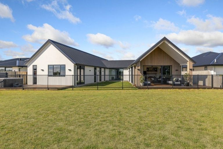 Photo of property in 69 Te Hurunui Drive, Pegasus, 7612