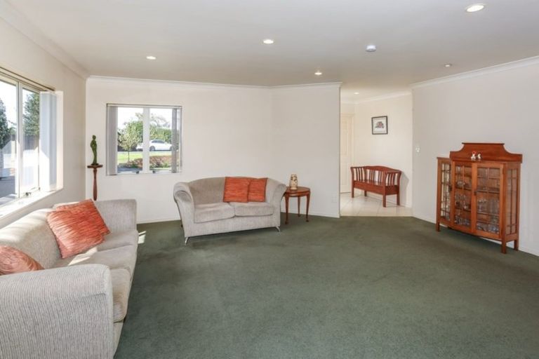 Photo of property in 42a Kitchener Road, Waiuku, 2123