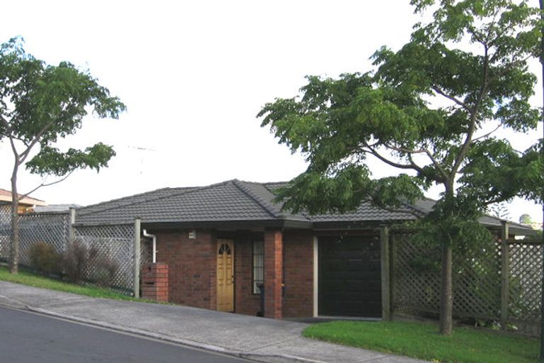 Photo of property in 5 Marbella Drive, Massey, Auckland, 0614