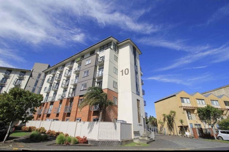 Photo of property in 5n/10 Crown Lynn Place, New Lynn, Auckland, 0600