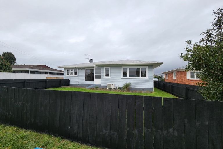 Photo of property in 41 Hill Crescent, Papakura, 2110