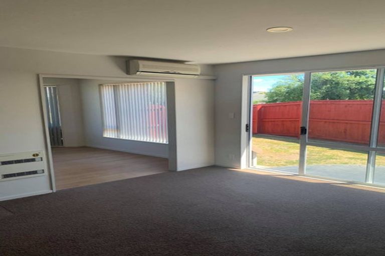 Photo of property in 1/32 Anglesea Avenue, Parklands, Christchurch, 8083