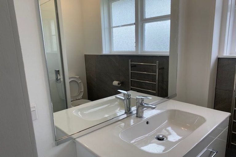 Photo of property in 5-7 Esk Street, Roslyn, Palmerston North, 4414