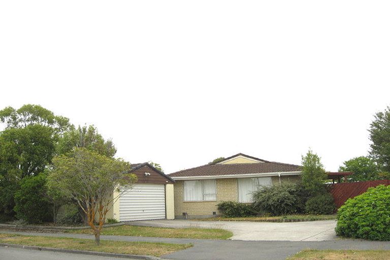 Photo of property in 1/11a Glen Place, Parklands, Christchurch, 8083