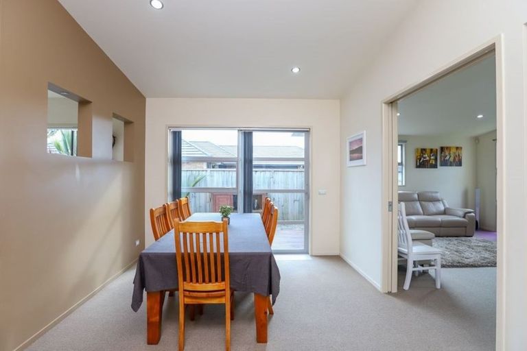 Photo of property in 106 Saint James Drive, Huntington, Hamilton, 3210