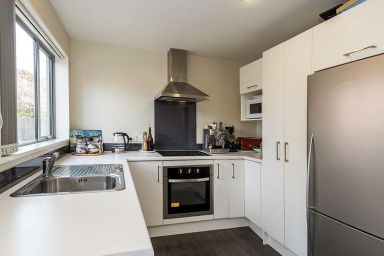 Photo of property in 72b Champion Street, Edgeware, Christchurch, 8013