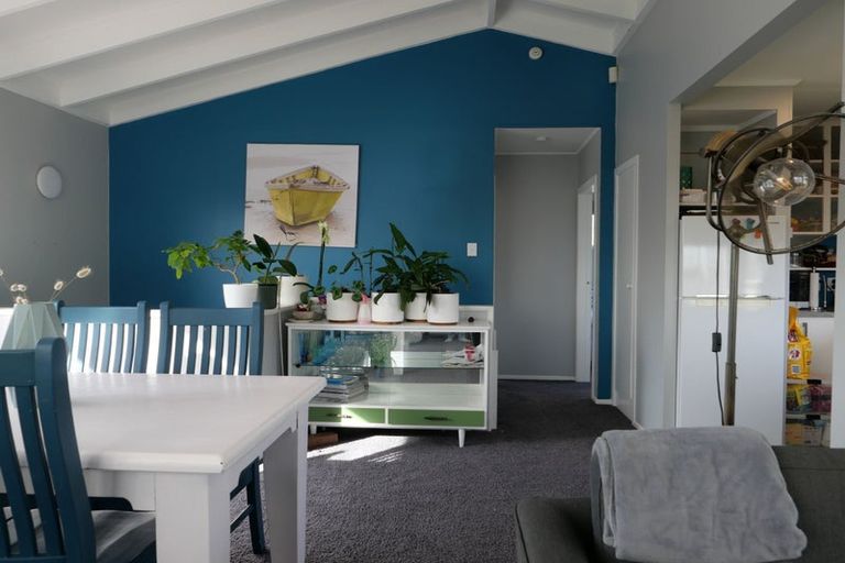 Photo of property in 10 Konini Crescent, Waikanae Beach, Waikanae, 5036