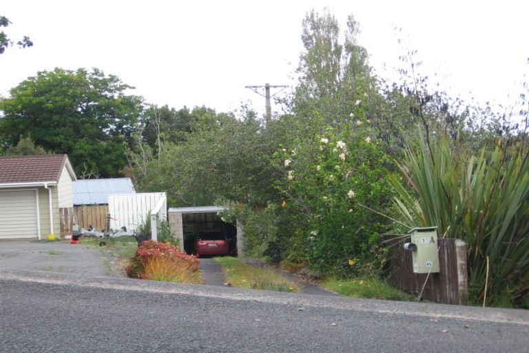 Photo of property in 10a Marsh Avenue, Forrest Hill, Auckland, 0620