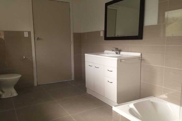 Photo of property in 26 Miro Street, New Lynn, Auckland, 0600