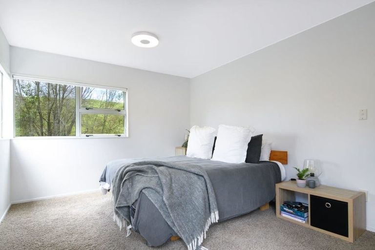 Photo of property in 8 Pineview Lane, Helensville, 0875