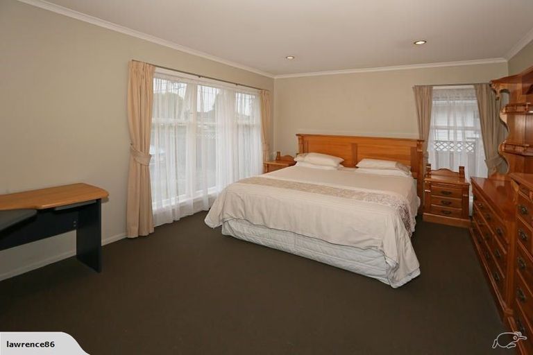 Photo of property in 20 Edwards Avenue, Henderson, Auckland, 0610