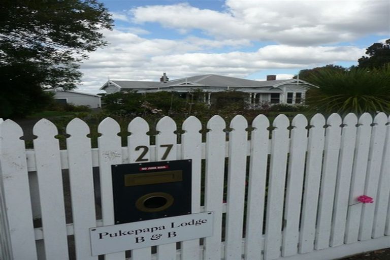 Photo of property in 27 Pukepapa Road, Marton, 4710