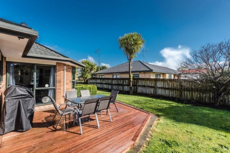 Photo of property in 19 Farnborough Drive, Nawton, Hamilton, 3200