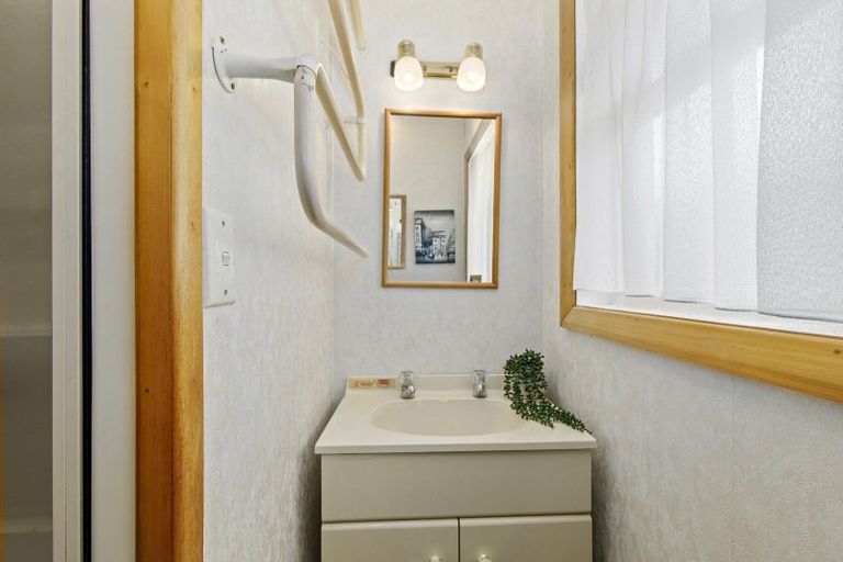 Photo of property in 50 Thomas Street, Stokes Valley, Lower Hutt, 5019