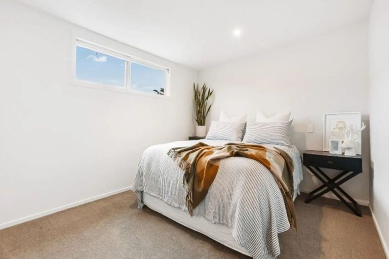 Photo of property in 16 Beveridge Road, One Tree Point, 0118