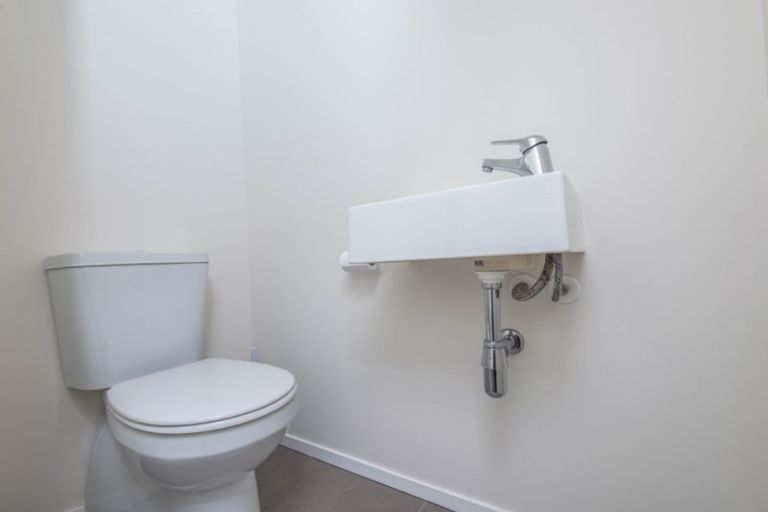 Photo of property in 12/35u Torrens Terrace, Mount Cook, Wellington, 6011