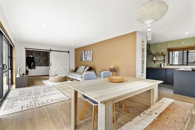 Photo of property in 1/14 Beresford Street, Bayswater, Auckland, 0622