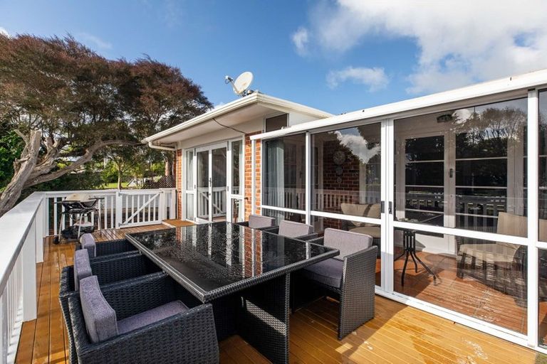 Photo of property in 95 Kitchener Road, Waiuku, 2123