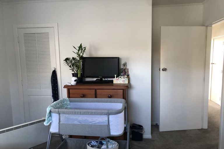 Photo of property in 54 Mark Avenue, Paparangi, Wellington, 6037