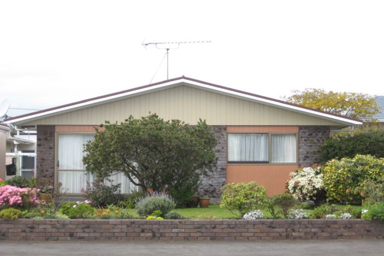 Photo of property in 1/145 Tukapa Street, Westown, New Plymouth, 4310