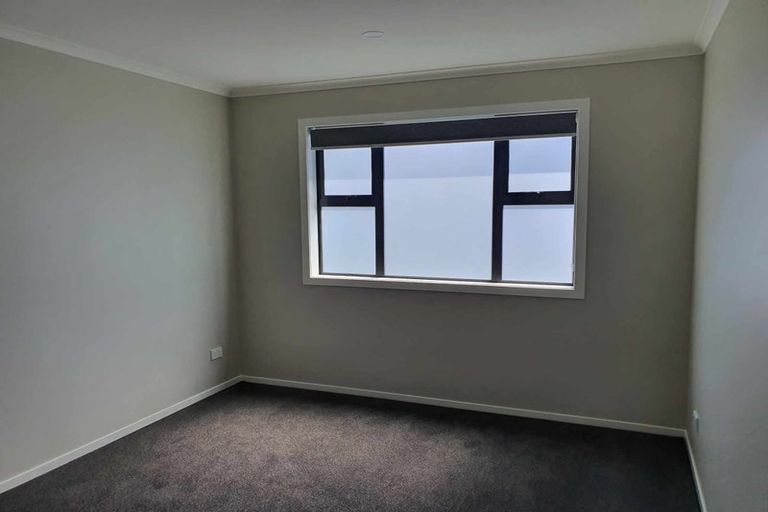 Photo of property in 6a Te Whiti Grove, Waterloo, Lower Hutt, 5011