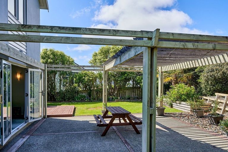 Photo of property in 53 Waverton Terrace, Churton Park, Wellington, 6037