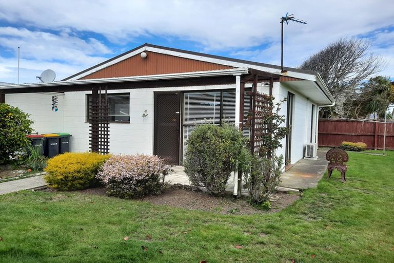 Photo of property in 122 Effingham Street, North New Brighton, Christchurch, 8083